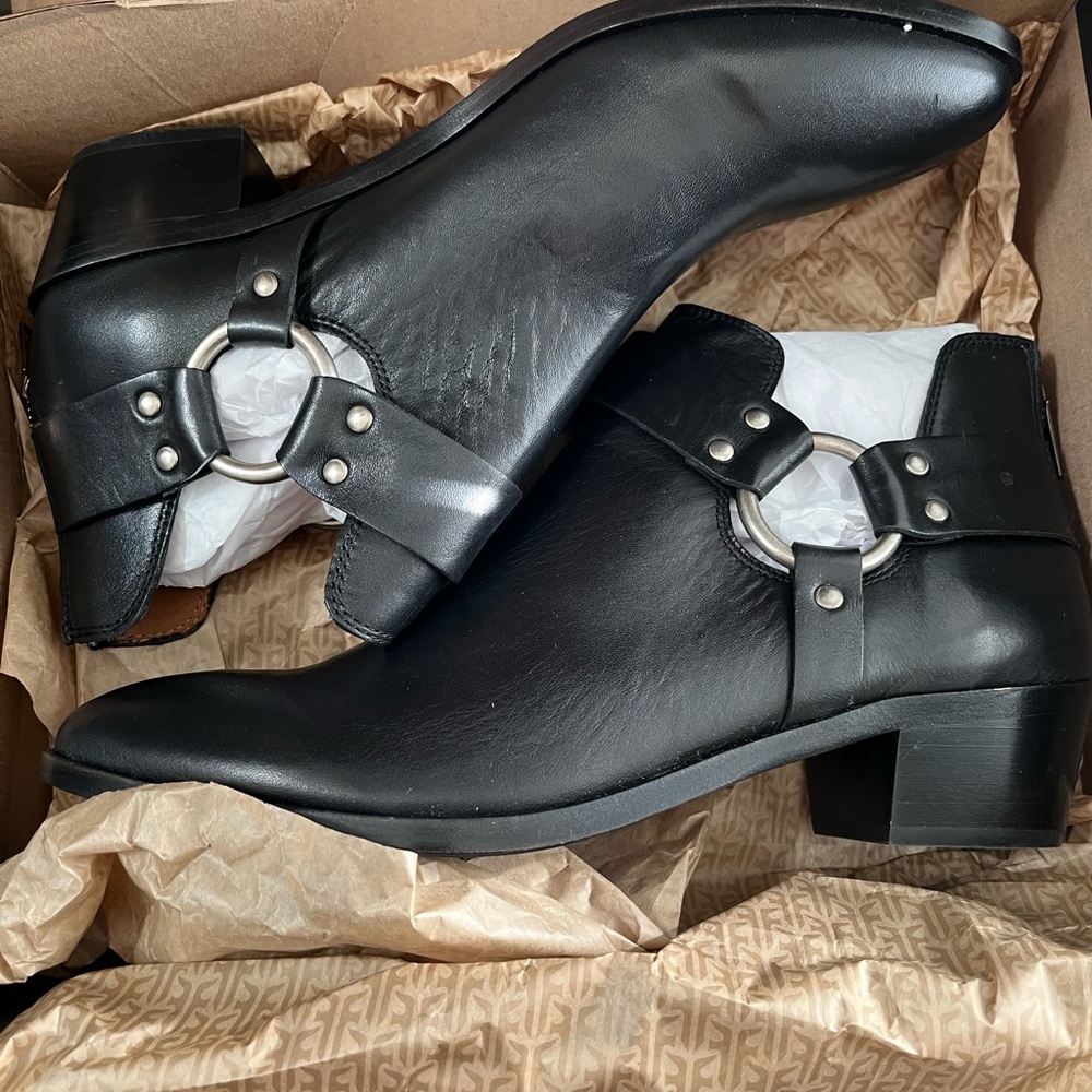 Brand New- never worn size 11 womens Frye booties